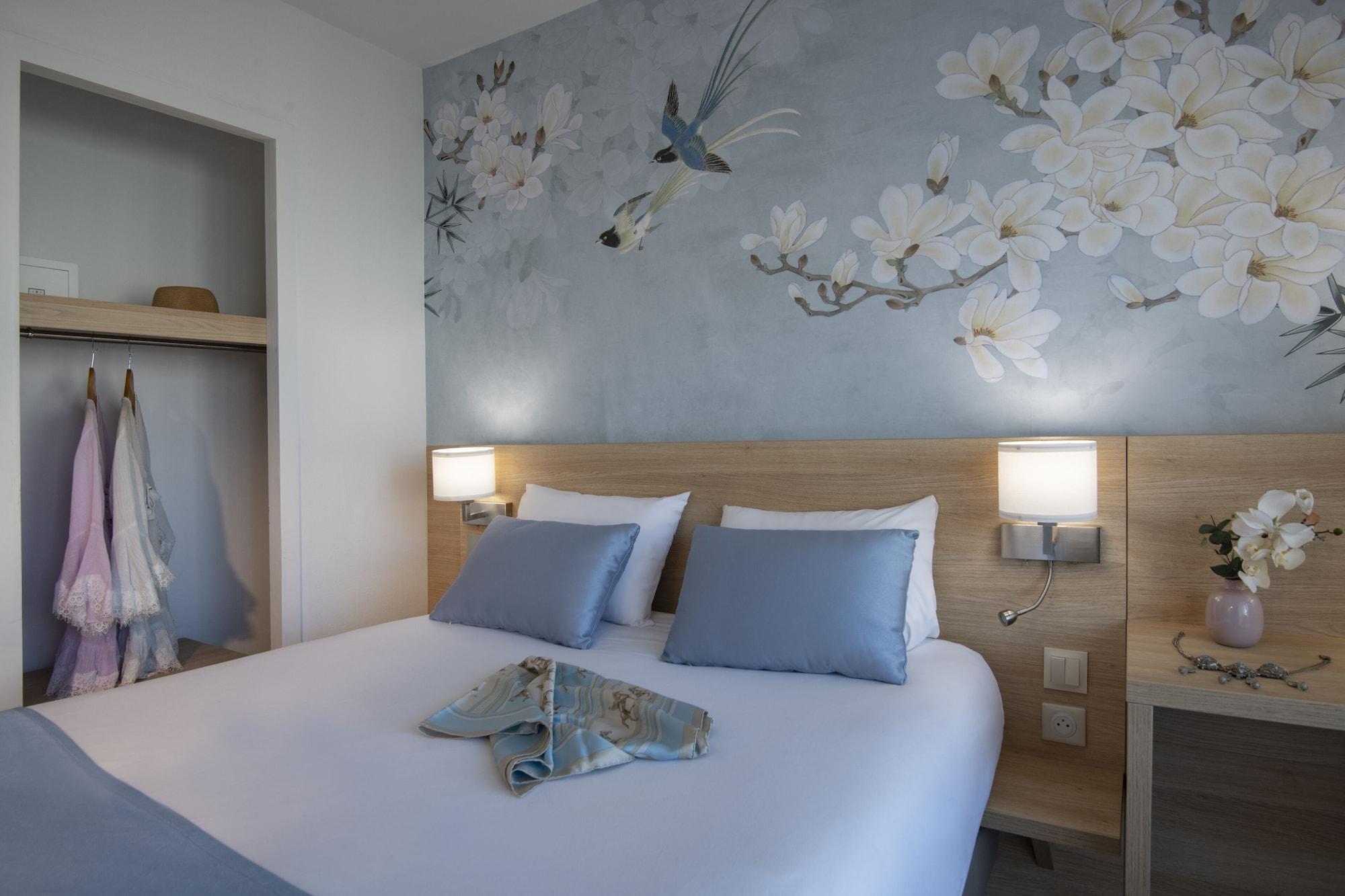Hotel Chambord Ментона Экстерьер фото